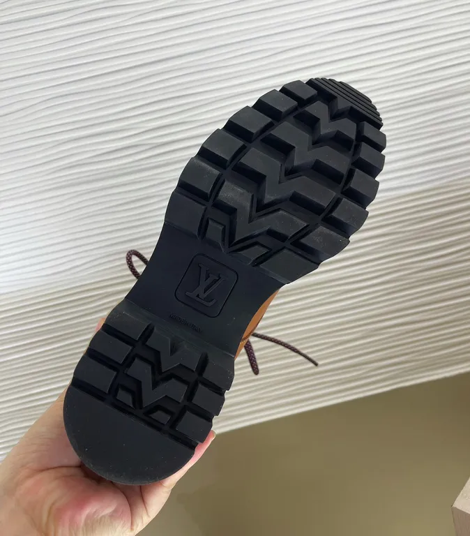 Louis Vuitton Shoe 